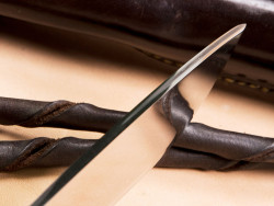 Detail sendviÄŤovĂ©ho provedenĂ­ ÄŤepele